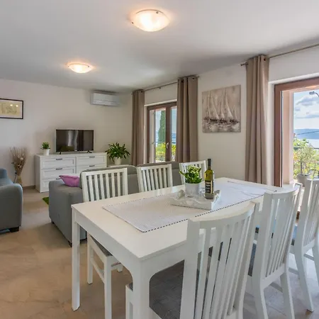 Lägenhet Im Erdgeschoss Mit Terrasse By Interhome *