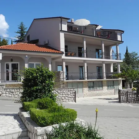 Apartment Im Erdgeschoss Mit Terrasse By Interhome Crikvenica