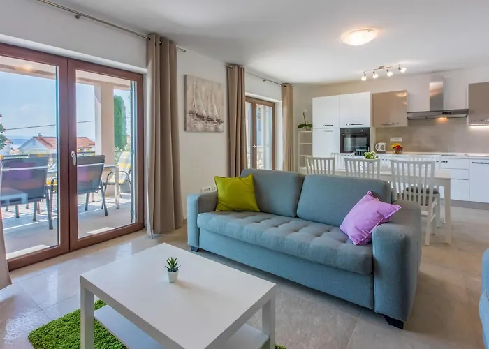 Im Erdgeschoss Mit Terrasse By Interhome *