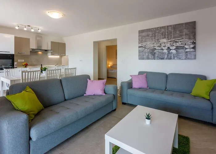 Lägenhet Im Erdgeschoss Mit Terrasse By Interhome