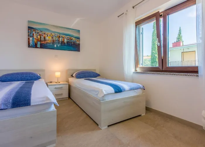 Im Erdgeschoss Mit Terrasse By Interhome *