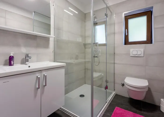 Im Erdgeschoss Mit Terrasse By Interhome Crikvenica