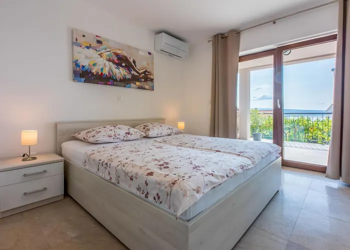 Im Erdgeschoss Mit Terrasse By Interhome Lägenhet