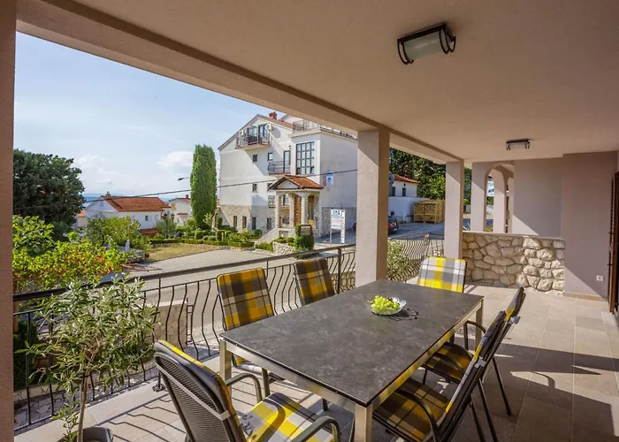 Im Erdgeschoss Mit Terrasse By Interhome Crikvenica