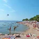 Im Erdgeschoss Mit Terrasse By Interhome Apartman Crikvenica