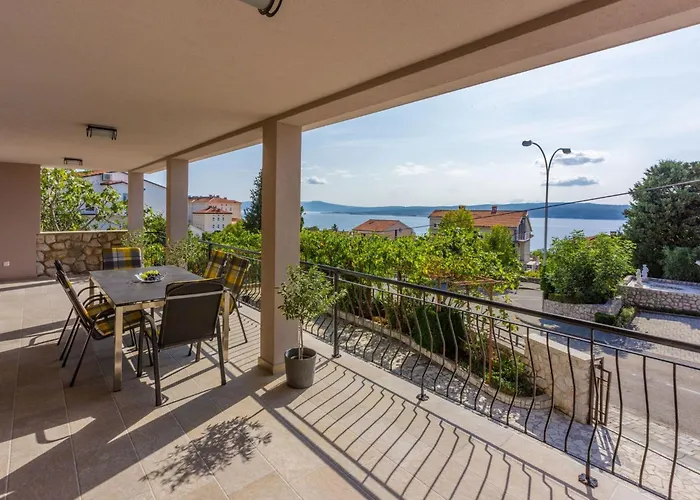 Im Erdgeschoss Mit Terrasse By Interhome