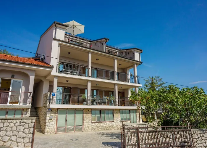 Apartment Im Erdgeschoss Mit Terrasse By Interhome *