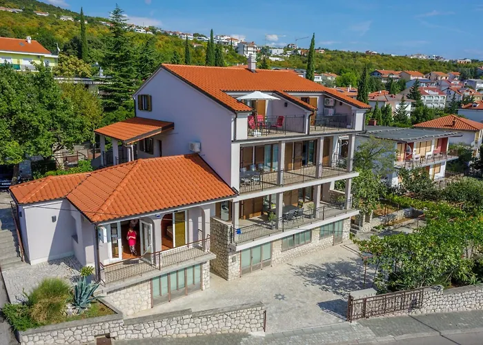 Im Erdgeschoss Mit Terrasse By Interhome *